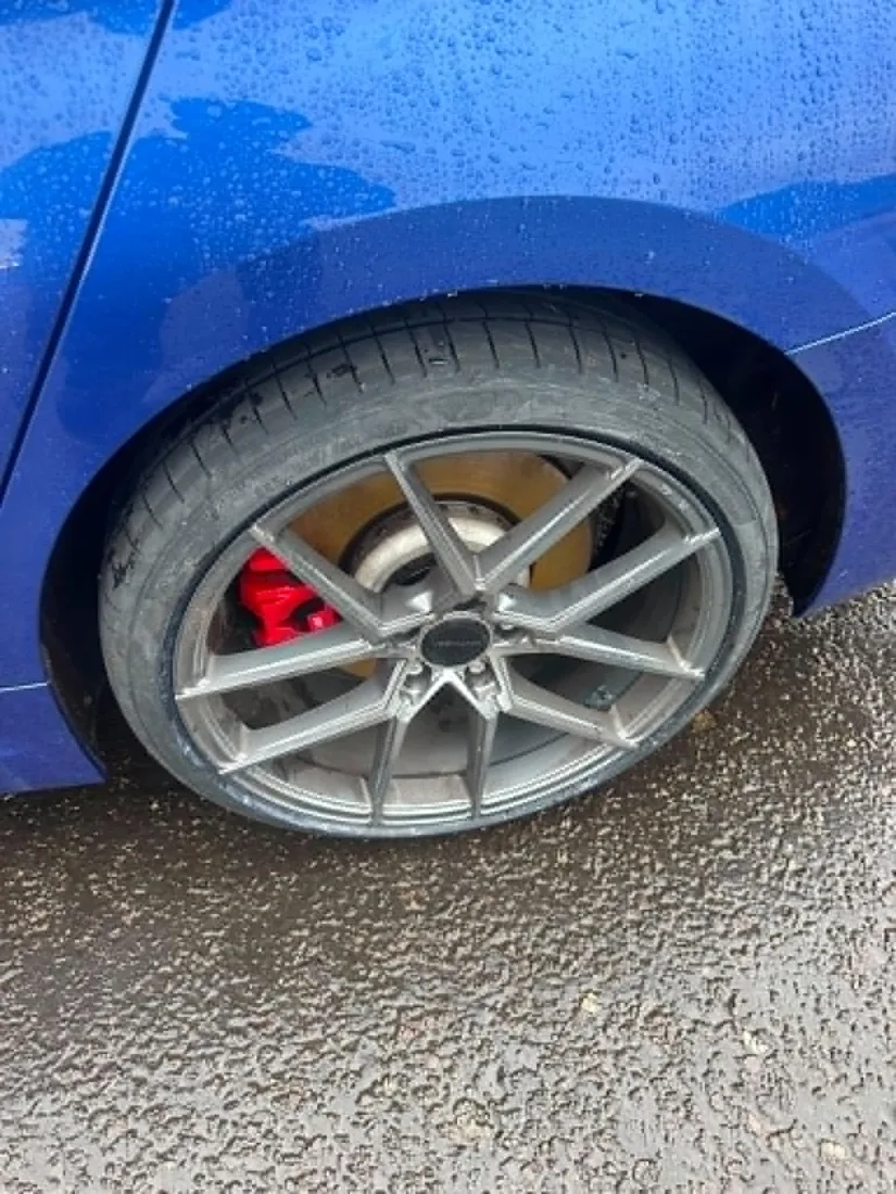 Wheel and tyre fitted